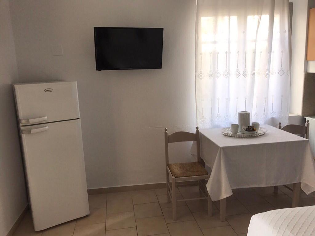 Milos Apartments アダマス エクステリア 写真