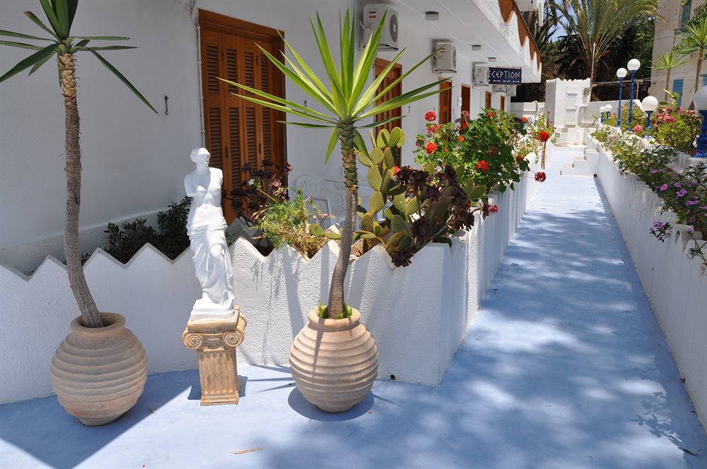 Milos Apartments アダマス エクステリア 写真